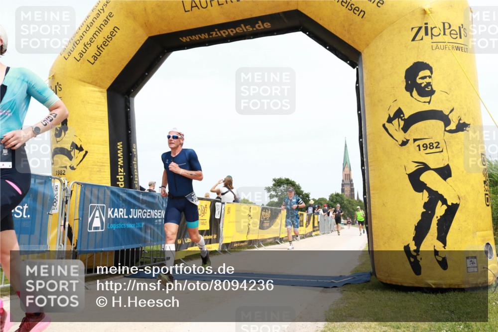 22.06.2025 - Viking Triathlon H.Heesch http://msf.ph/oto/8094236 22.06.2025 14:02:48 Laufen 397, 466, 495 meine-sportfotos.de