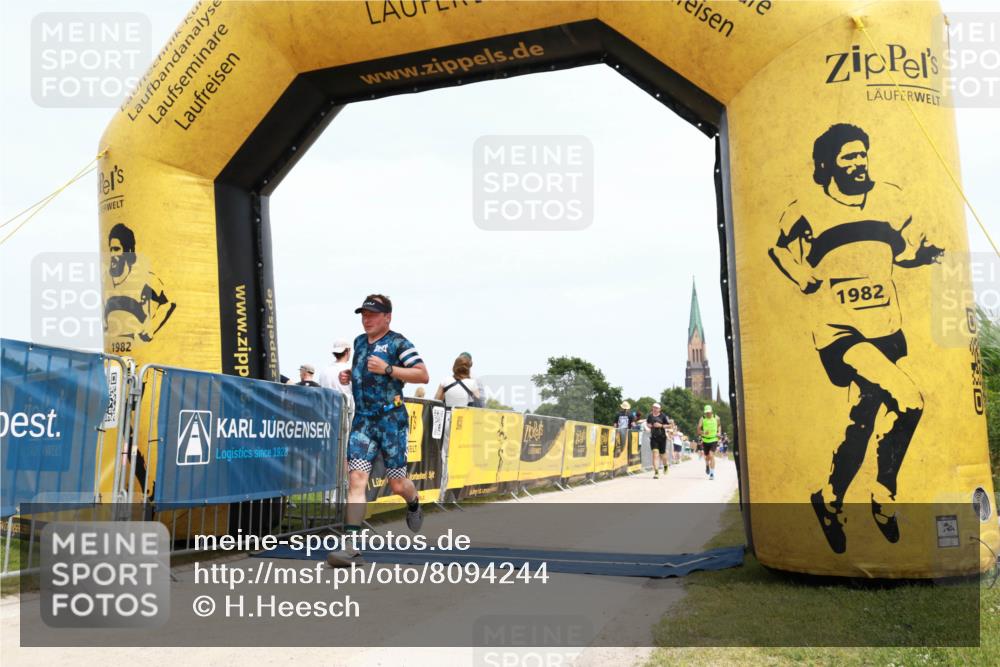 22.06.2025 - Viking Triathlon H.Heesch http://msf.ph/oto/8094244 22.06.2025 14:02:49 Laufen 397, 466, 495 meine-sportfotos.de