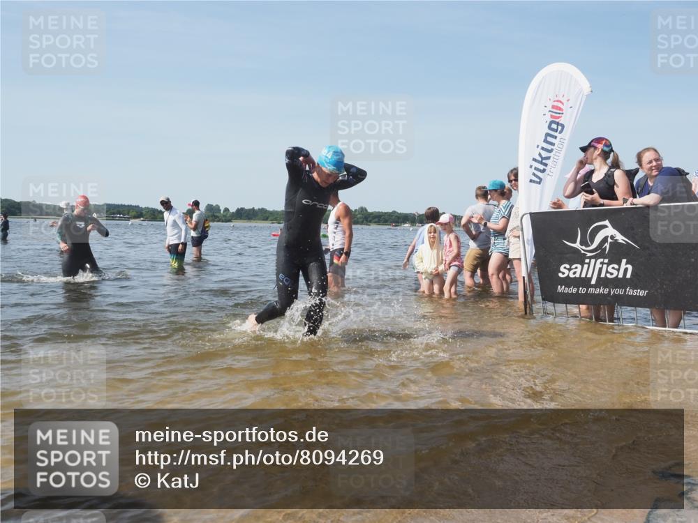 22.06.2025 - Viking Triathlon KatJ http://msf.ph/oto/8094269 22.06.2025 10:29:31 Schwimmen 6, 30, 33, 243, 612 meine-sportfotos.de
