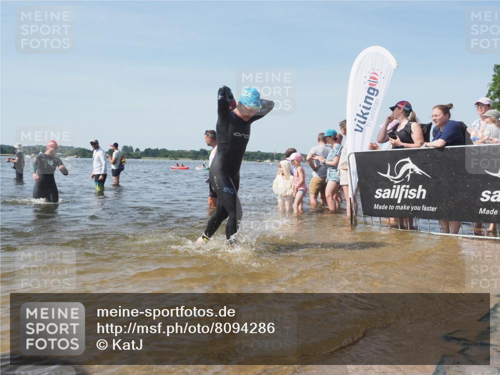 22.06.2025 - Viking Triathlon KatJ http://msf.ph/oto/8094286 22.06.2025 10:29:32 Schwimmen 6, 30, 243, 612 meine-sportfotos.de