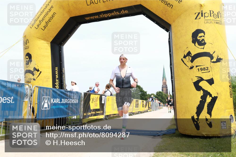 22.06.2025 - Viking Triathlon H.Heesch http://msf.ph/oto/8094287 22.06.2025 14:03:24 Laufen 444 meine-sportfotos.de