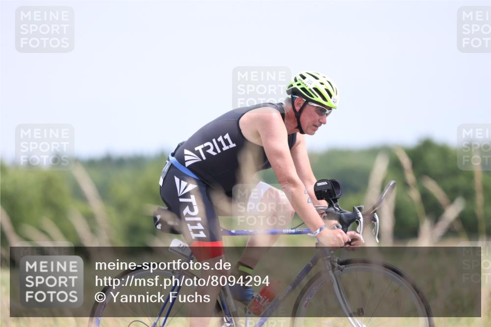 22.06.2025 - Viking Triathlon Yannick Fuchs http://msf.ph/oto/8094294 22.06.2025 13:45:00 Radfahren 447 meine-sportfotos.de