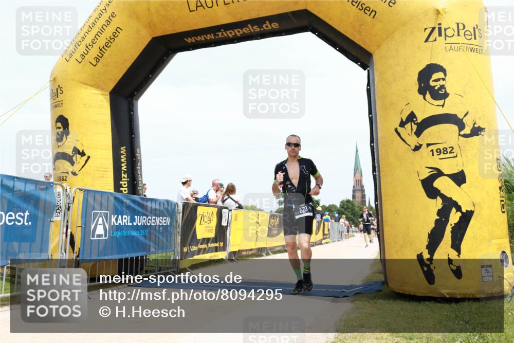 22.06.2025 - Viking Triathlon H.Heesch http://msf.ph/oto/8094295 22.06.2025 14:03:29 Laufen 444, 523 meine-sportfotos.de