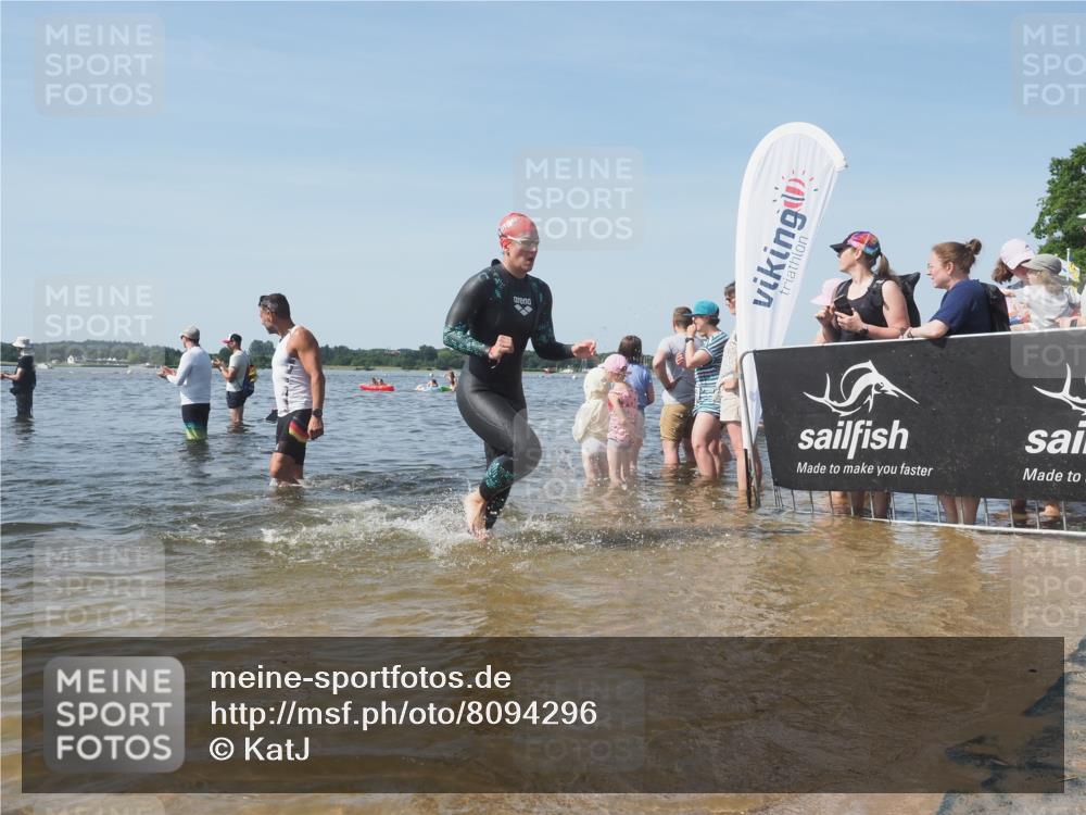 22.06.2025 - Viking Triathlon KatJ http://msf.ph/oto/8094296 22.06.2025 10:29:35 Schwimmen 6, 243, 612 meine-sportfotos.de