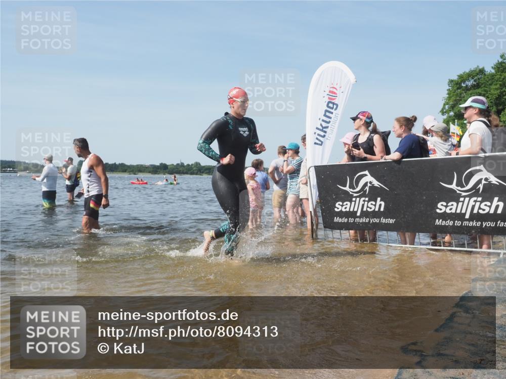 22.06.2025 - Viking Triathlon KatJ http://msf.ph/oto/8094313 22.06.2025 10:29:35 Schwimmen 6, 243, 612 meine-sportfotos.de