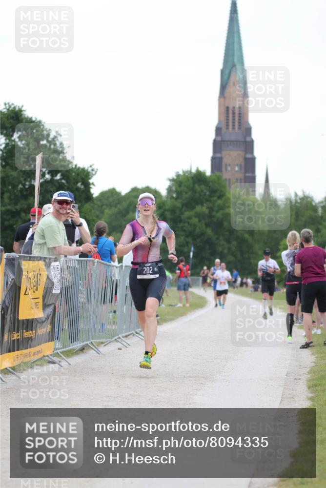 22.06.2025 - Viking Triathlon H.Heesch http://msf.ph/oto/8094335 22.06.2025 16:07:18 Laufen 202 meine-sportfotos.de