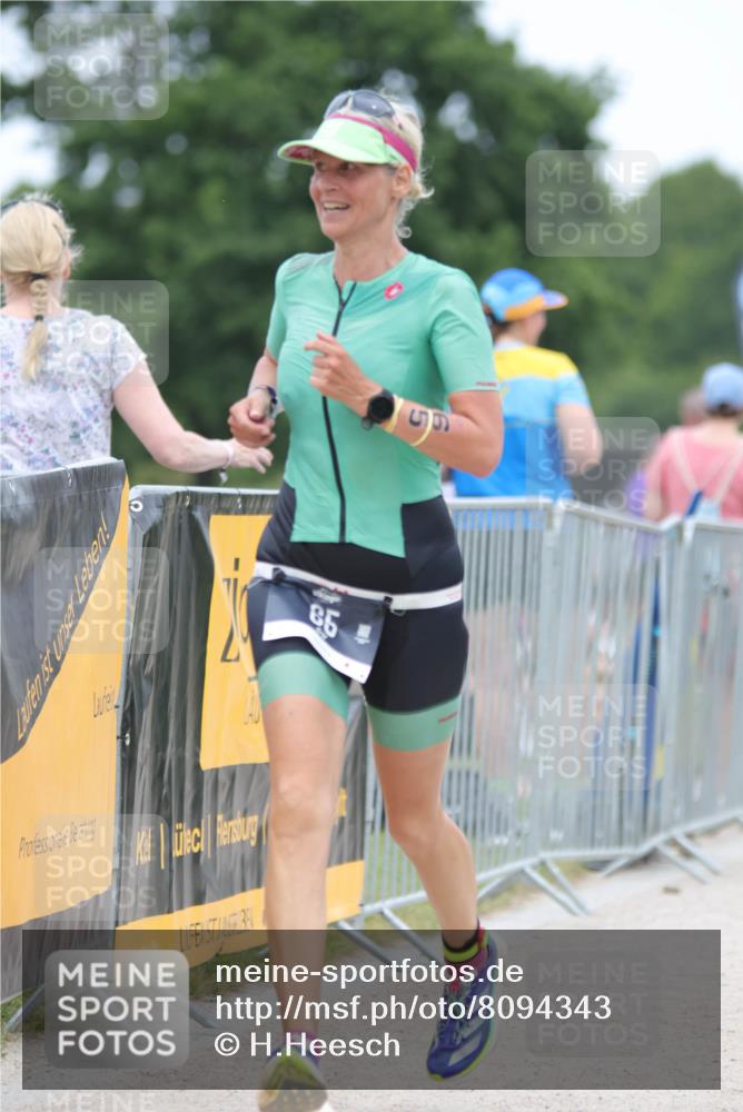 22.06.2025 - Viking Triathlon H.Heesch http://msf.ph/oto/8094343 22.06.2025 15:22:07 Laufen 65, 121 meine-sportfotos.de