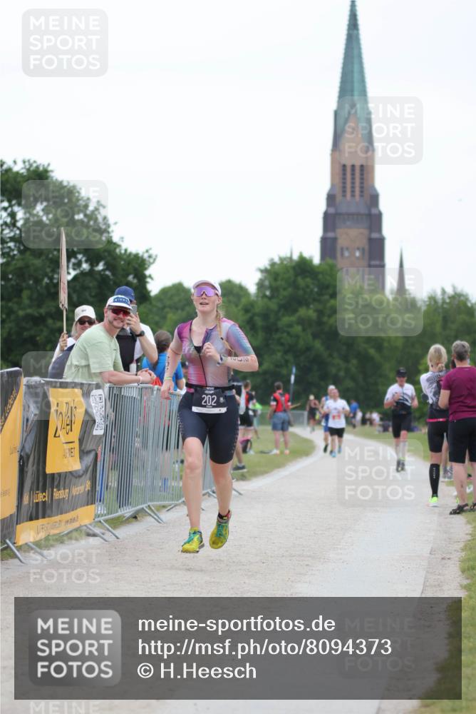 22.06.2025 - Viking Triathlon H.Heesch http://msf.ph/oto/8094373 22.06.2025 16:07:18 Laufen 202 meine-sportfotos.de