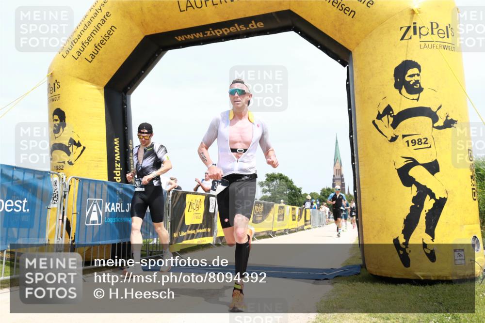 22.06.2025 - Viking Triathlon H.Heesch http://msf.ph/oto/8094392 22.06.2025 14:04:28 Laufen 269, 381, 458, 609 meine-sportfotos.de