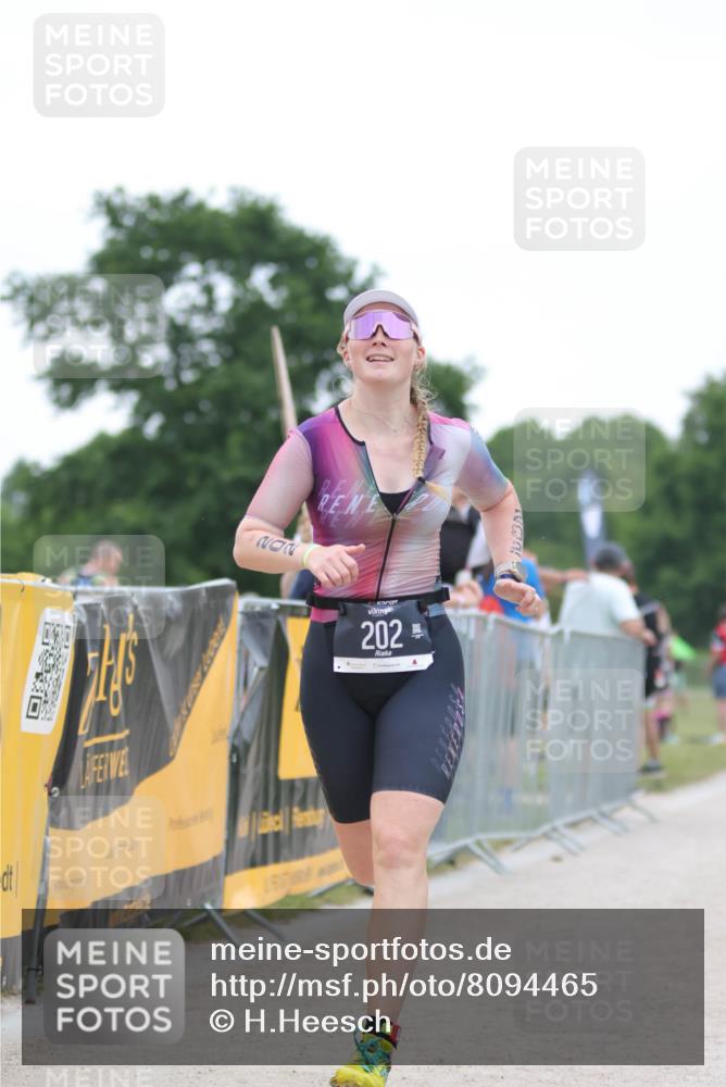 22.06.2025 - Viking Triathlon H.Heesch http://msf.ph/oto/8094465 22.06.2025 16:07:19 Laufen 202 meine-sportfotos.de