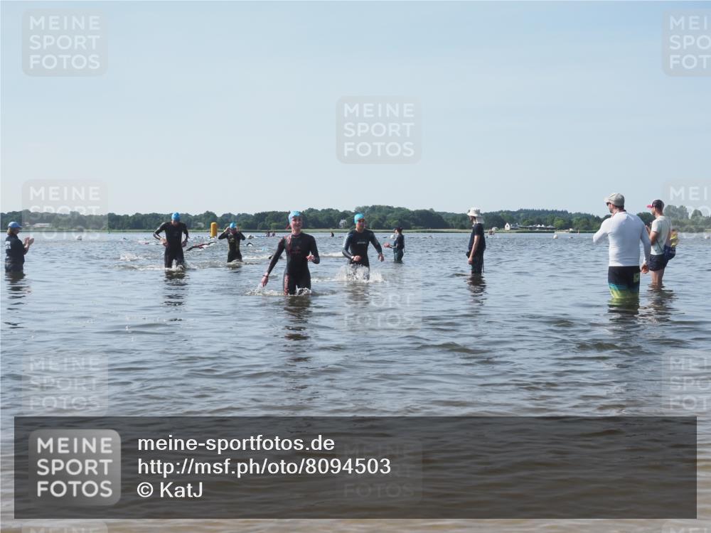 22.06.2025 - Viking Triathlon KatJ http://msf.ph/oto/8094503 22.06.2025 10:29:56 Schwimmen 175, 203, 264, 299, 473 meine-sportfotos.de