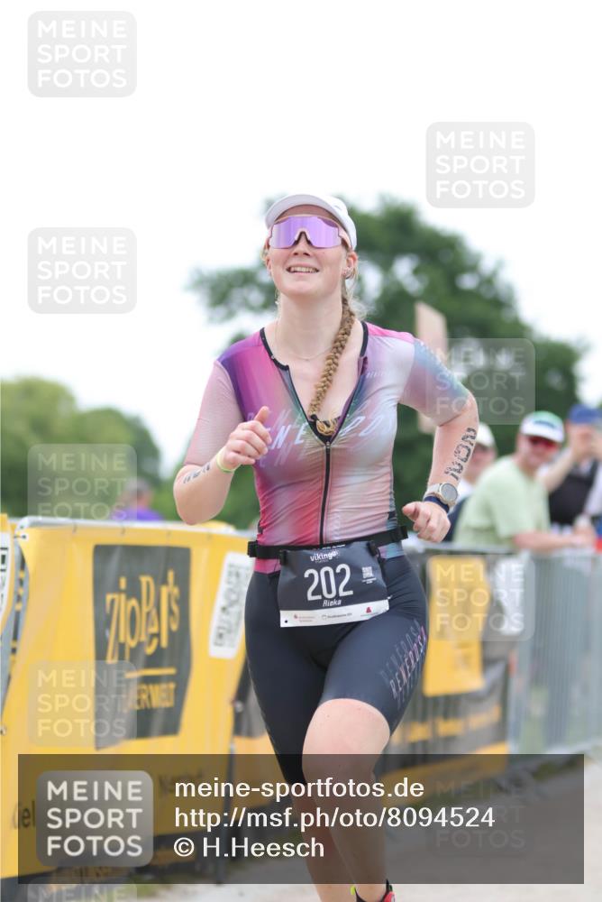 22.06.2025 - Viking Triathlon H.Heesch http://msf.ph/oto/8094524 22.06.2025 16:07:20 Laufen 202 meine-sportfotos.de