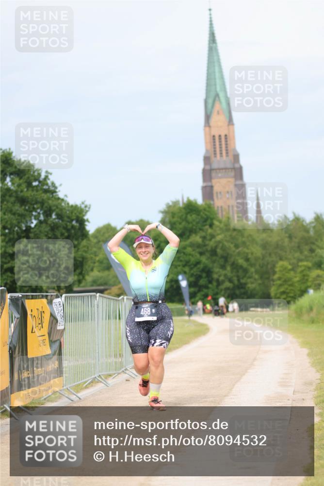 22.06.2025 - Viking Triathlon H.Heesch http://msf.ph/oto/8094532 22.06.2025 17:19:18 Laufen 468 meine-sportfotos.de