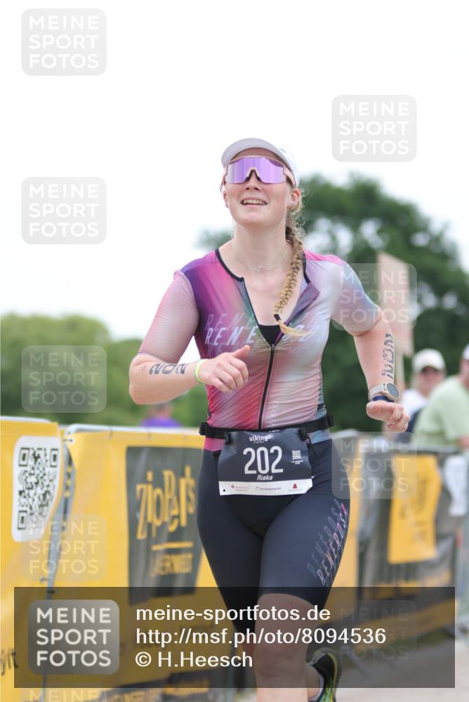 22.06.2025 - Viking Triathlon H.Heesch http://msf.ph/oto/8094536 22.06.2025 16:07:20 Laufen 202 meine-sportfotos.de
