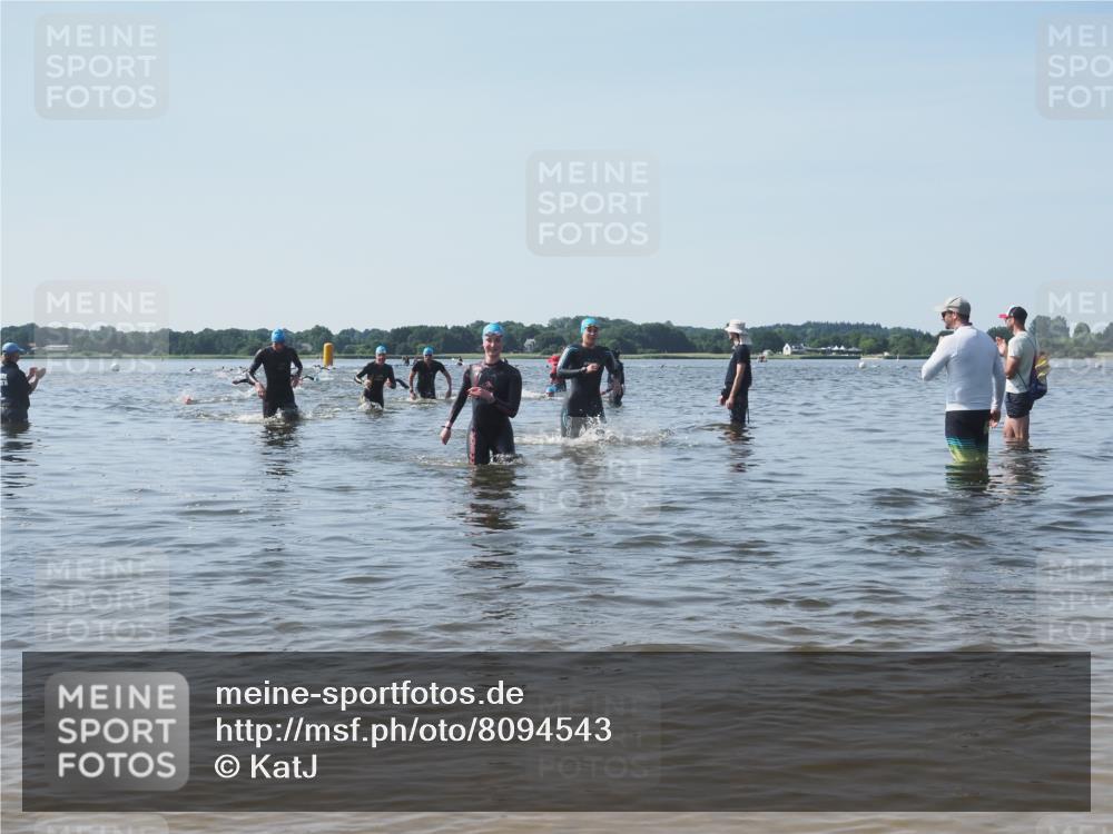 22.06.2025 - Viking Triathlon KatJ http://msf.ph/oto/8094543 22.06.2025 10:29:56 Schwimmen 175, 203, 264, 299, 473 meine-sportfotos.de