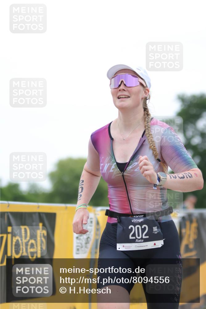 22.06.2025 - Viking Triathlon H.Heesch http://msf.ph/oto/8094556 22.06.2025 16:07:20 Laufen 202 meine-sportfotos.de