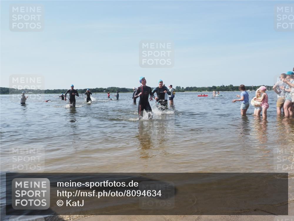 22.06.2025 - Viking Triathlon KatJ http://msf.ph/oto/8094634 22.06.2025 10:30:01 Schwimmen 175, 203, 264, 299, 374, 473 meine-sportfotos.de