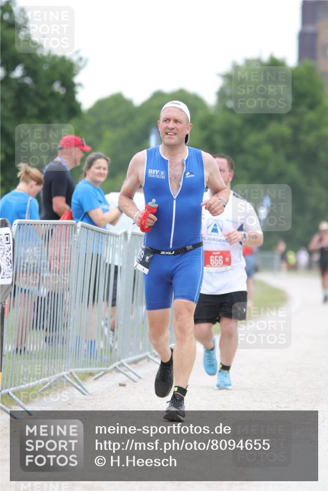 22.06.2025 - Viking Triathlon H.Heesch http://msf.ph/oto/8094655 22.06.2025 16:07:33 Laufen 109, 290, 656 meine-sportfotos.de