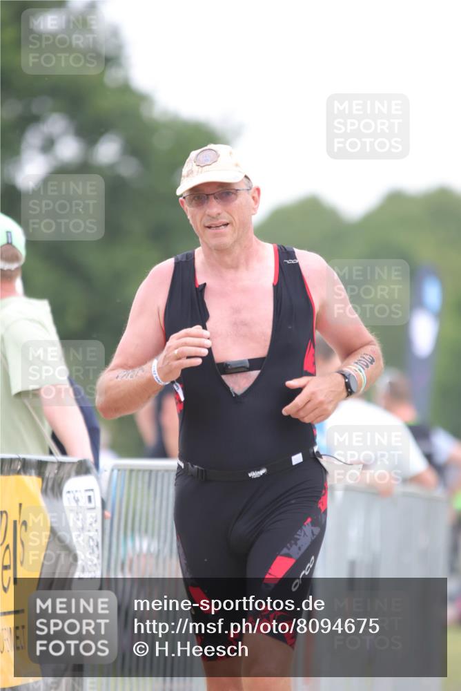 22.06.2025 - Viking Triathlon H.Heesch http://msf.ph/oto/8094675 22.06.2025 16:07:52 Laufen 327 meine-sportfotos.de