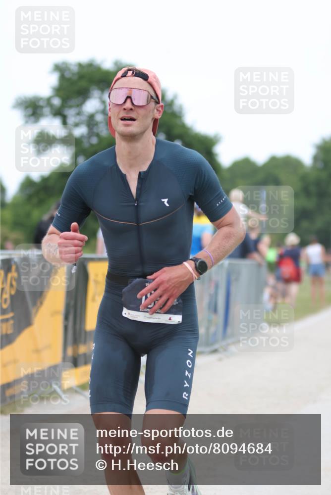 22.06.2025 - Viking Triathlon H.Heesch http://msf.ph/oto/8094684 22.06.2025 15:24:11 Laufen 185 meine-sportfotos.de