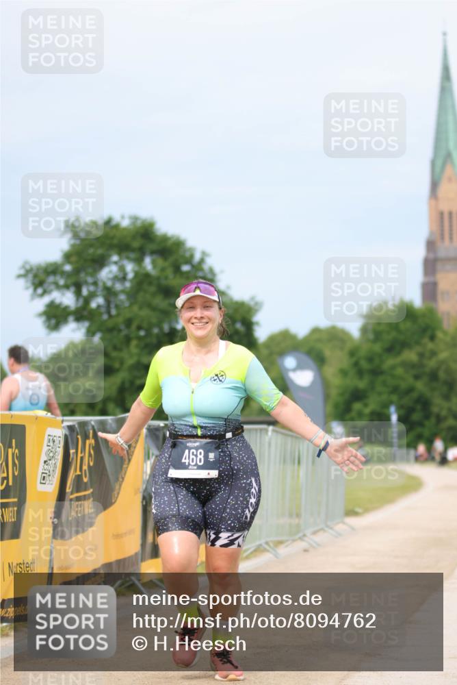 22.06.2025 - Viking Triathlon H.Heesch http://msf.ph/oto/8094762 22.06.2025 17:19:21 Laufen 468 meine-sportfotos.de