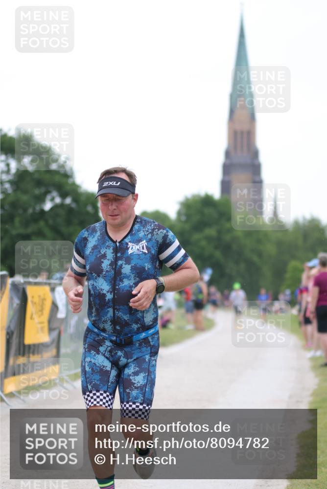 22.06.2025 - Viking Triathlon H.Heesch http://msf.ph/oto/8094782 22.06.2025 16:08:22 Laufen 466 meine-sportfotos.de