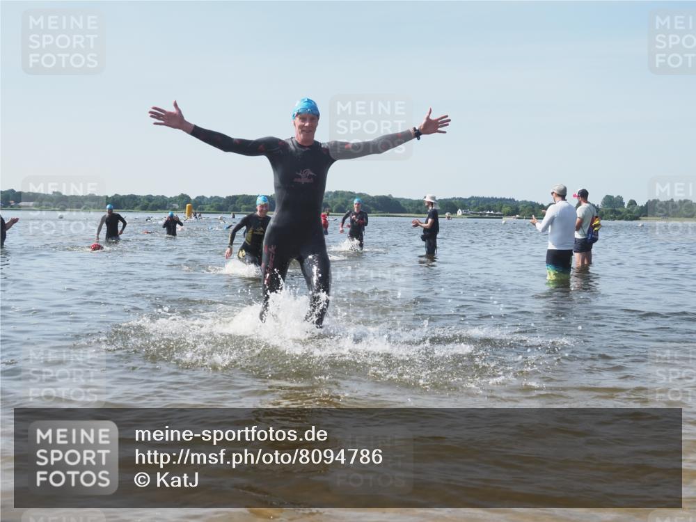 22.06.2025 - Viking Triathlon KatJ http://msf.ph/oto/8094786 22.06.2025 10:30:06 Schwimmen 132, 175, 203, 264, 374, 491, 626 meine-sportfotos.de
