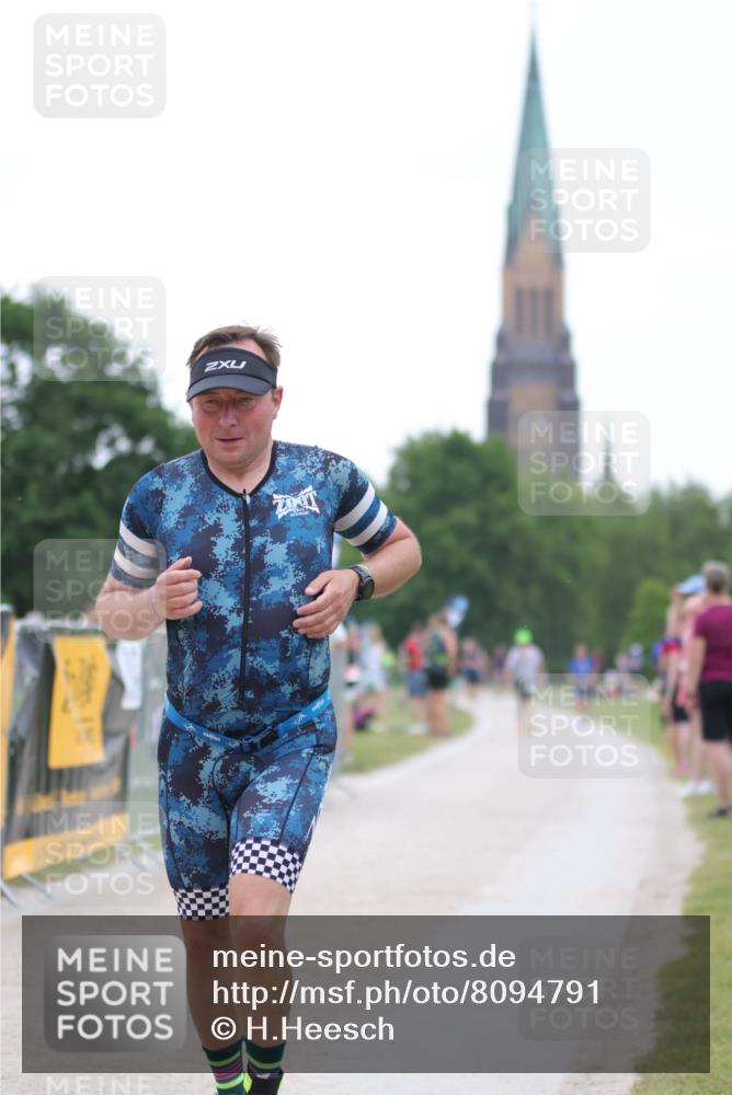 22.06.2025 - Viking Triathlon H.Heesch http://msf.ph/oto/8094791 22.06.2025 16:08:22 Laufen 466 meine-sportfotos.de