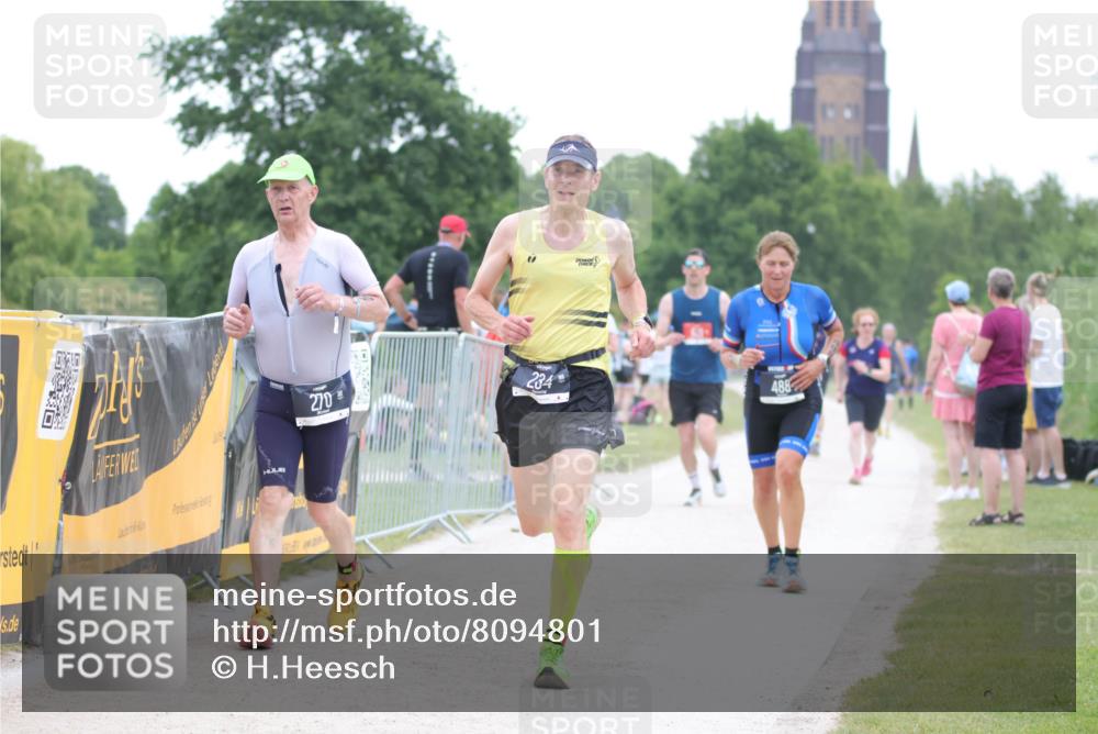 22.06.2025 - Viking Triathlon H.Heesch http://msf.ph/oto/8094801 22.06.2025 16:08:43 Laufen 234, 270, 488, 621 meine-sportfotos.de