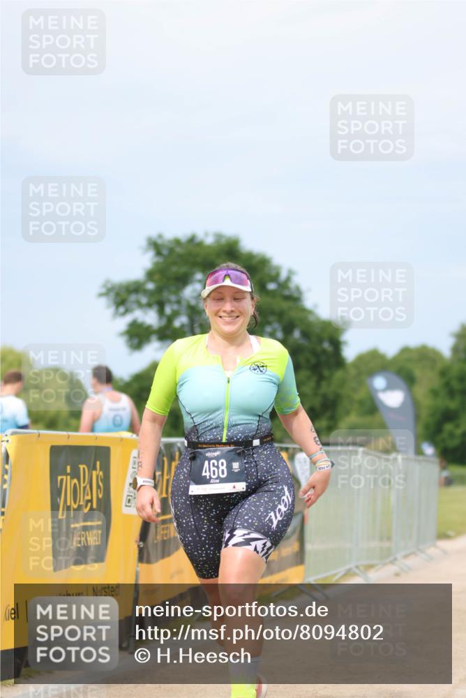 22.06.2025 - Viking Triathlon H.Heesch http://msf.ph/oto/8094802 22.06.2025 17:19:21 Laufen 468 meine-sportfotos.de