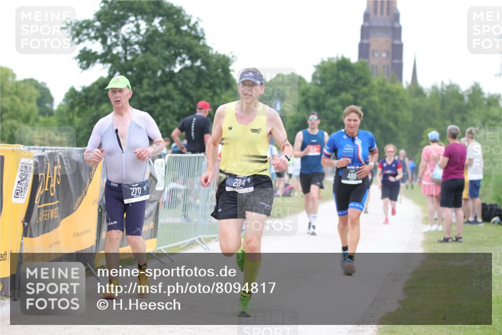 22.06.2025 - Viking Triathlon H.Heesch http://msf.ph/oto/8094817 22.06.2025 16:08:43 Laufen 234, 270, 488, 621 meine-sportfotos.de