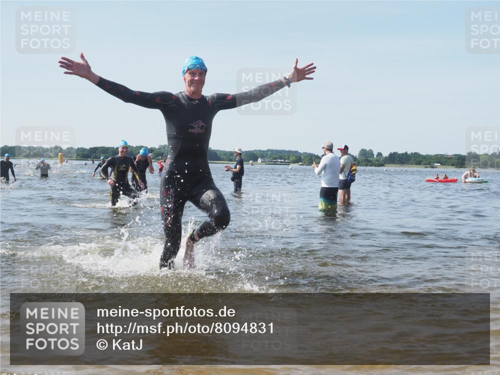 22.06.2025 - Viking Triathlon KatJ http://msf.ph/oto/8094831 22.06.2025 10:30:06 Schwimmen 132, 175, 203, 264, 374, 491, 626 meine-sportfotos.de