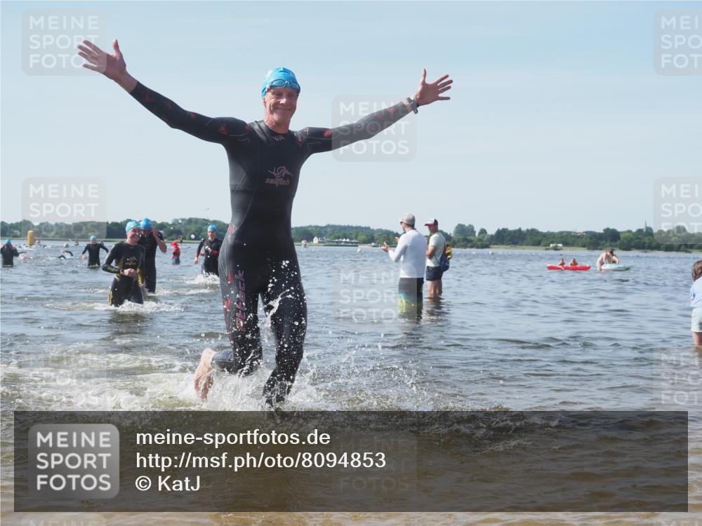 22.06.2025 - Viking Triathlon KatJ http://msf.ph/oto/8094853 22.06.2025 10:30:07 Schwimmen 132, 175, 203, 264, 374, 491, 626 meine-sportfotos.de