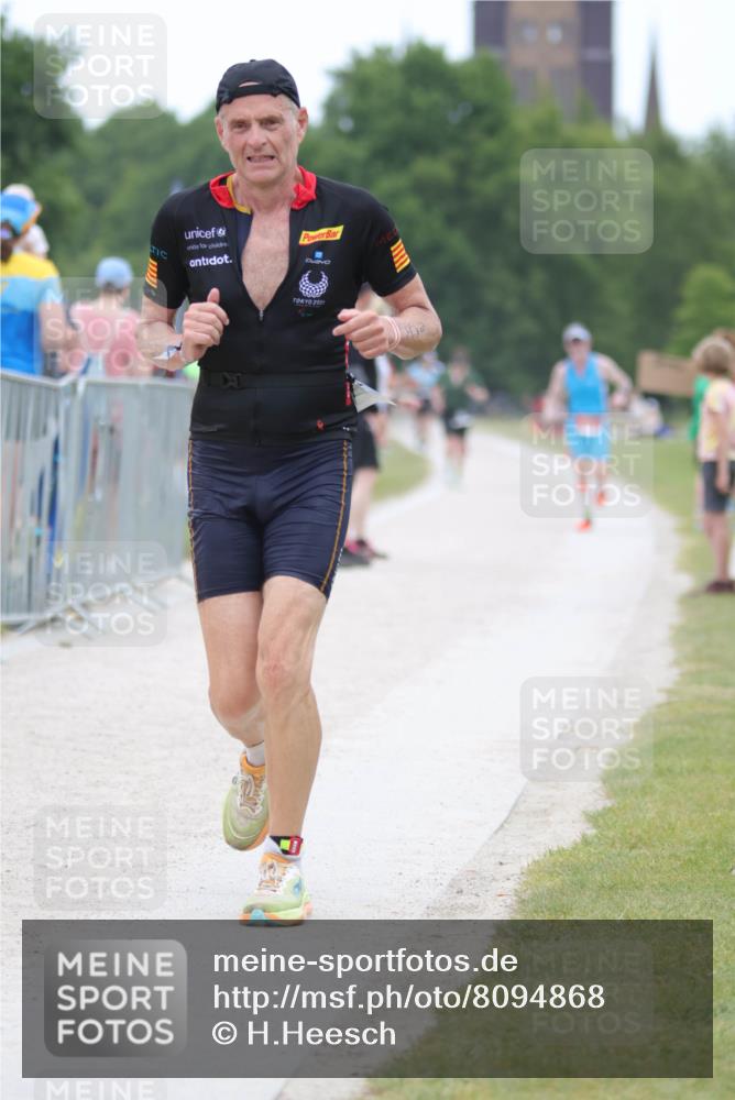 22.06.2025 - Viking Triathlon H.Heesch http://msf.ph/oto/8094868 22.06.2025 15:24:47 Laufen 60, 102, 268 meine-sportfotos.de