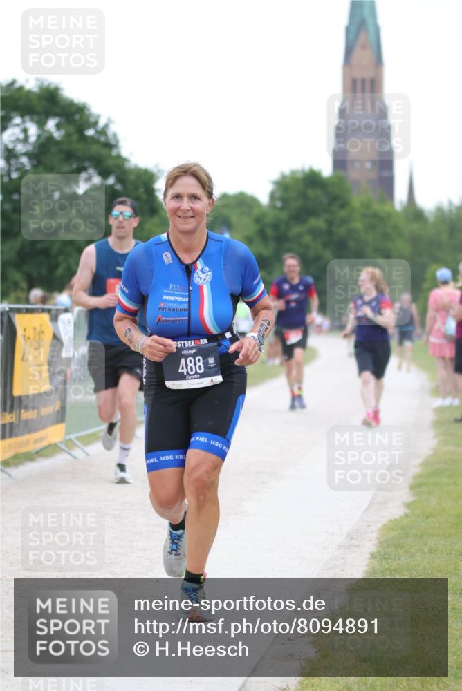 22.06.2025 - Viking Triathlon H.Heesch http://msf.ph/oto/8094891 22.06.2025 16:08:46 Laufen 234, 270, 488, 621 meine-sportfotos.de