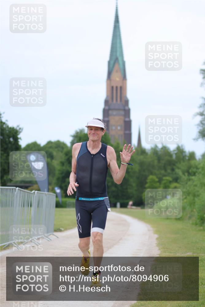 22.06.2025 - Viking Triathlon H.Heesch http://msf.ph/oto/8094906 22.06.2025 17:23:26 Laufen 346 meine-sportfotos.de