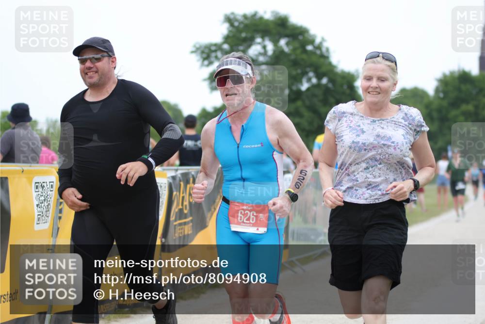 22.06.2025 - Viking Triathlon H.Heesch http://msf.ph/oto/8094908 22.06.2025 15:24:57 Laufen 626 meine-sportfotos.de