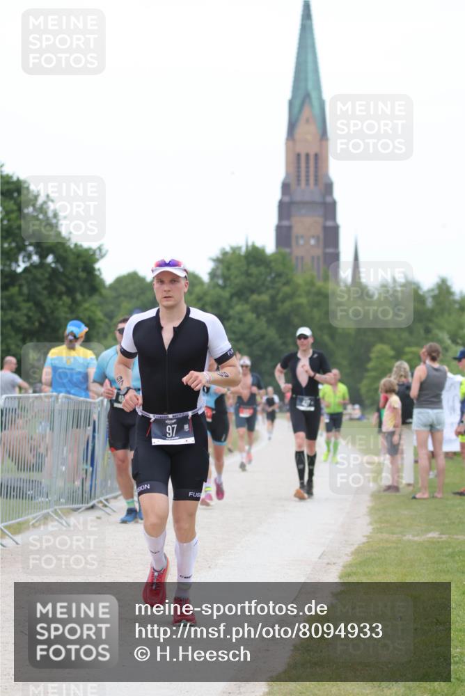 22.06.2025 - Viking Triathlon H.Heesch http://msf.ph/oto/8094933 22.06.2025 15:25:20 Laufen 97, 427, 467, 605, 625 meine-sportfotos.de
