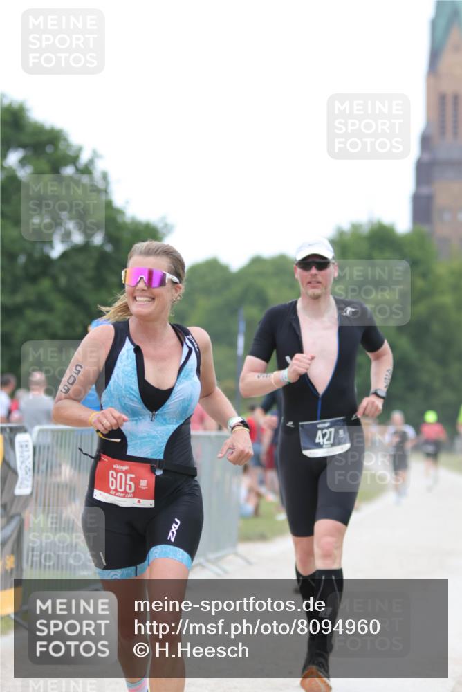 22.06.2025 - Viking Triathlon H.Heesch http://msf.ph/oto/8094960 22.06.2025 15:25:24 Laufen 97, 263, 427, 467, 605, 625 meine-sportfotos.de