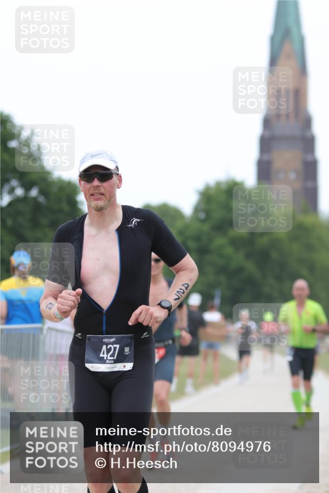 22.06.2025 - Viking Triathlon H.Heesch http://msf.ph/oto/8094976 22.06.2025 15:25:25 Laufen 97, 263, 427, 467, 605, 625 meine-sportfotos.de
