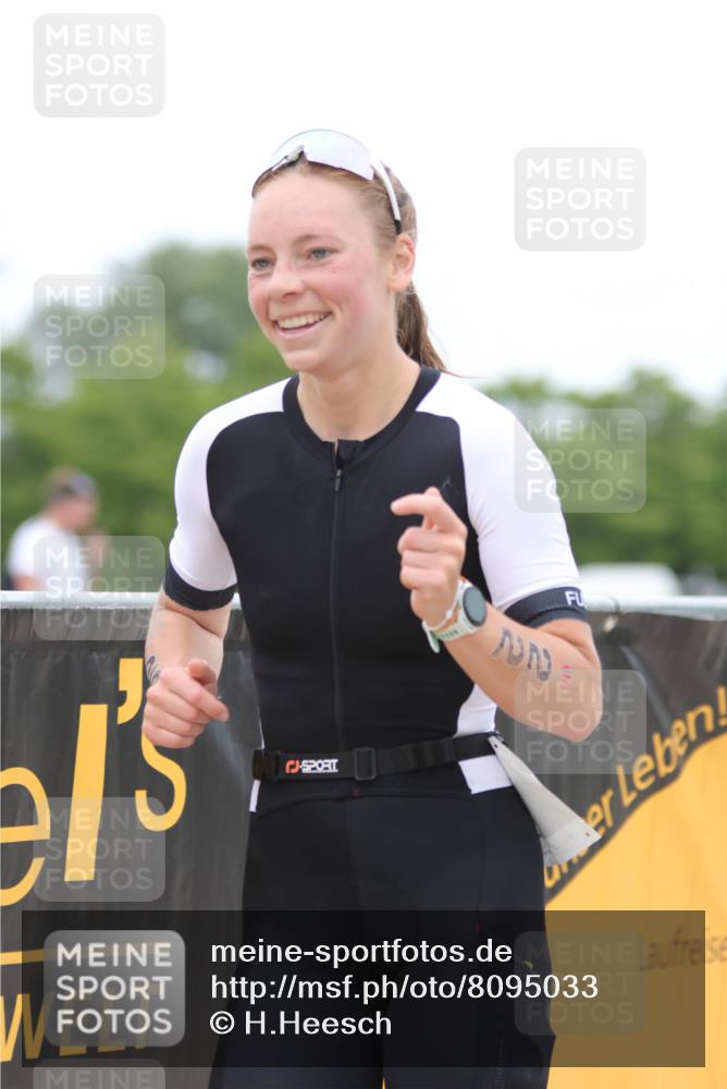 22.06.2025 - Viking Triathlon H.Heesch http://msf.ph/oto/8095033 22.06.2025 15:25:38 Laufen 22, 44, 343 meine-sportfotos.de