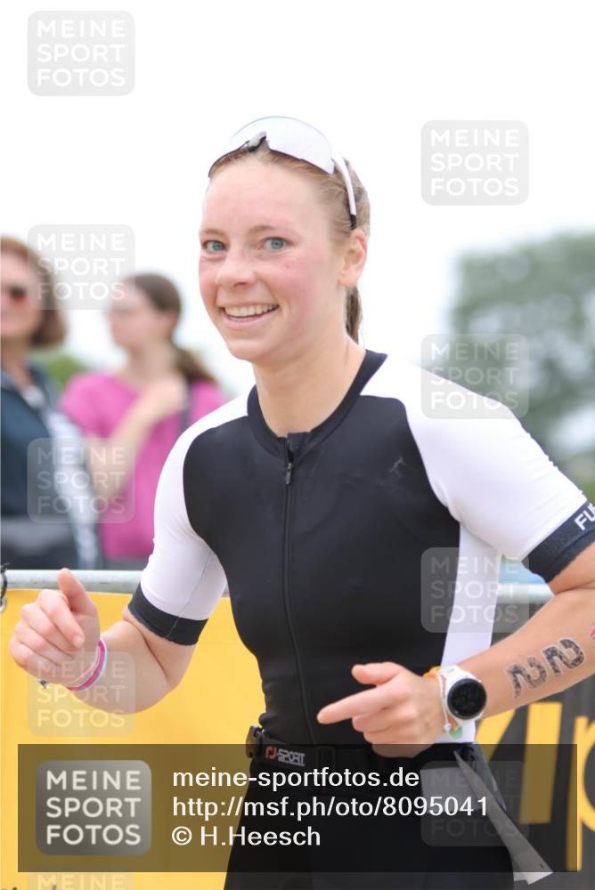 22.06.2025 - Viking Triathlon H.Heesch http://msf.ph/oto/8095041 22.06.2025 15:25:38 Laufen 22, 44, 343 meine-sportfotos.de