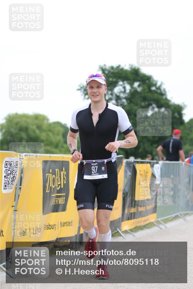 22.06.2025 - Viking Triathlon H.Heesch http://msf.ph/oto/8095118 22.06.2025 16:09:42 Laufen 97 meine-sportfotos.de