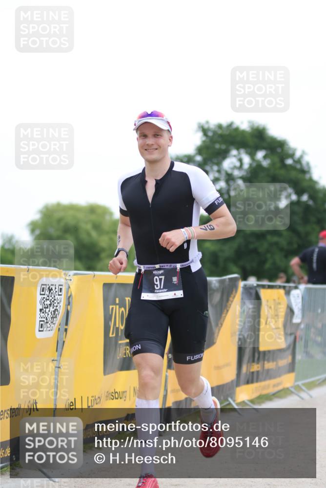 22.06.2025 - Viking Triathlon H.Heesch http://msf.ph/oto/8095146 22.06.2025 16:09:43 Laufen 97 meine-sportfotos.de