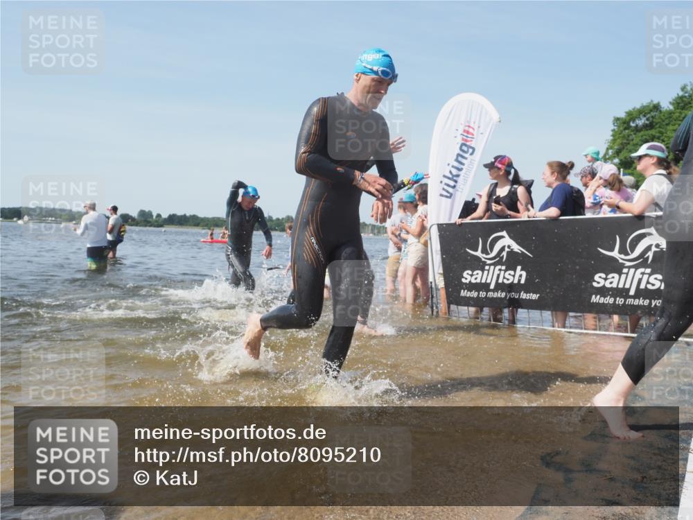 22.06.2025 - Viking Triathlon KatJ http://msf.ph/oto/8095210 22.06.2025 10:30:24 Schwimmen 132, 381, 393, 491, 551, 626, 643 meine-sportfotos.de