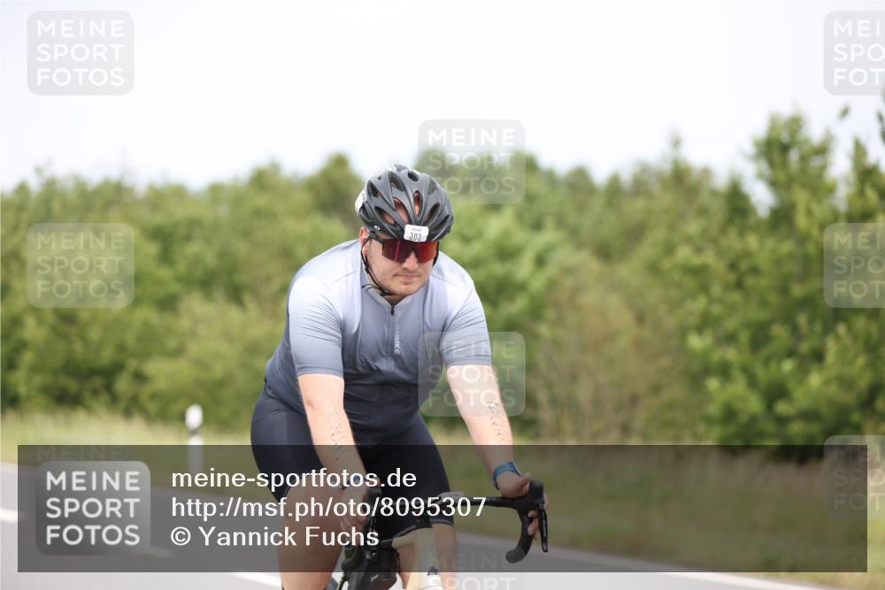 22.06.2025 - Viking Triathlon Yannick Fuchs http://msf.ph/oto/8095307 22.06.2025 14:14:02 Radfahren 303 meine-sportfotos.de