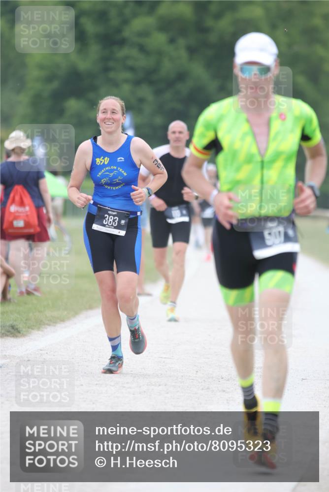 22.06.2025 - Viking Triathlon H.Heesch http://msf.ph/oto/8095323 22.06.2025 15:26:56 Laufen 110, 370, 375, 383, 507 meine-sportfotos.de
