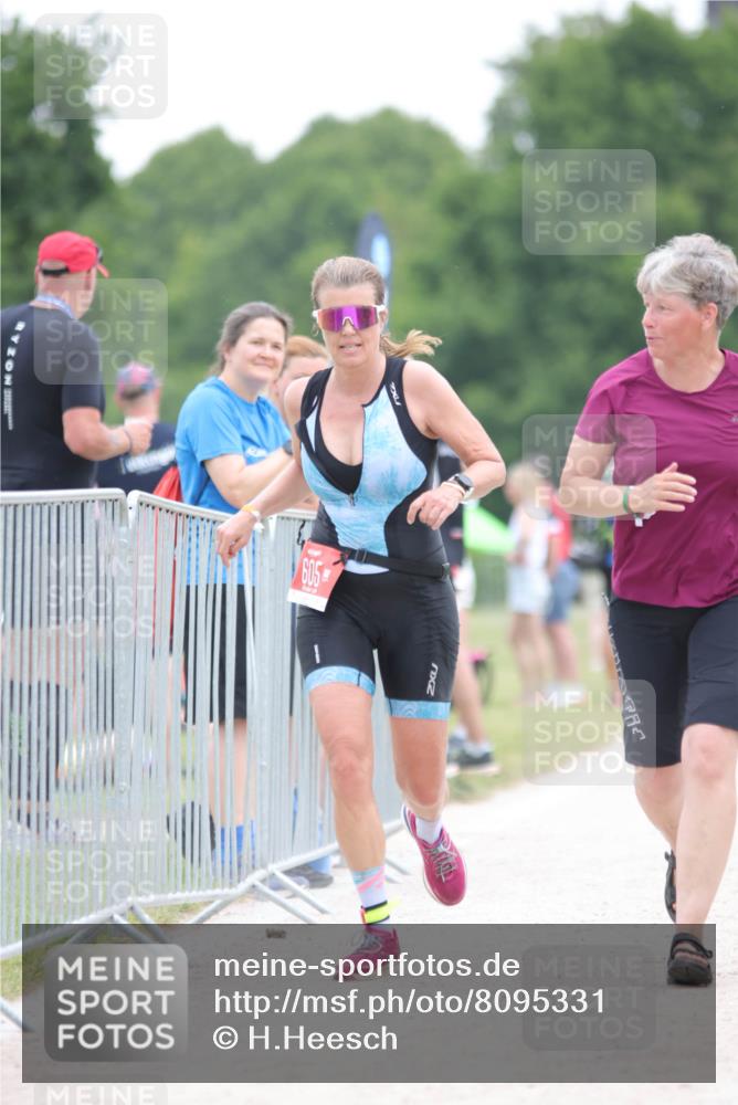 22.06.2025 - Viking Triathlon H.Heesch http://msf.ph/oto/8095331 22.06.2025 16:10:10 Laufen 396, 605 meine-sportfotos.de