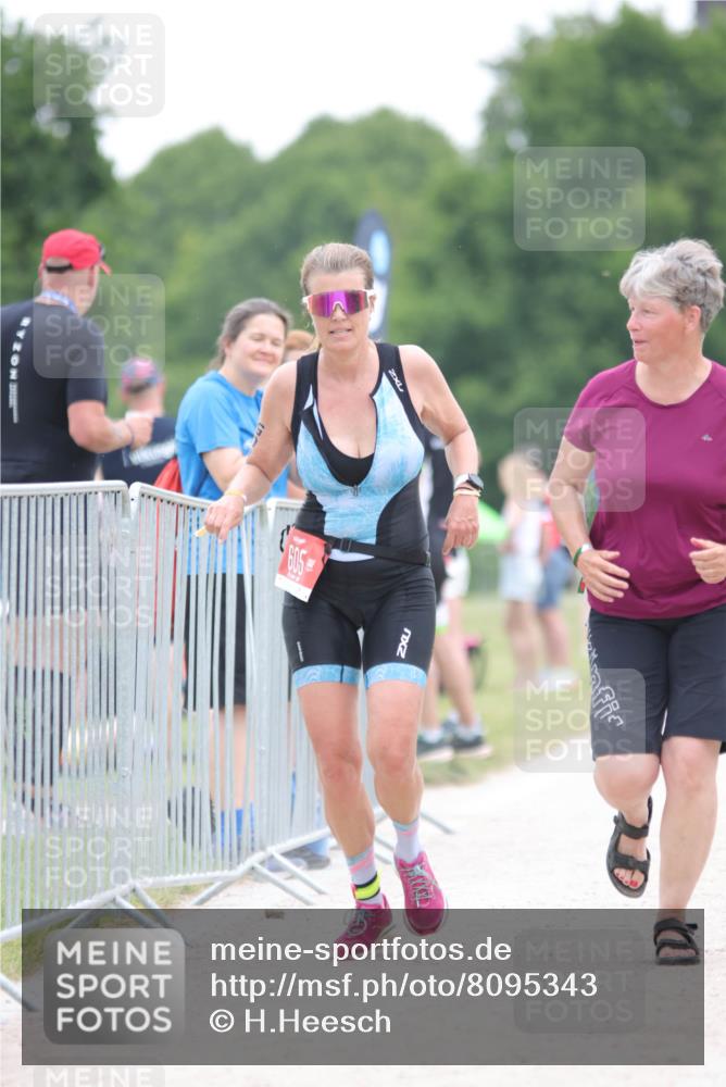 22.06.2025 - Viking Triathlon H.Heesch http://msf.ph/oto/8095343 22.06.2025 16:10:10 Laufen 396, 605 meine-sportfotos.de
