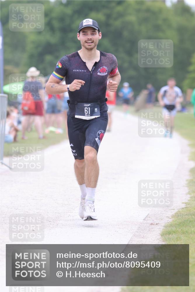 22.06.2025 - Viking Triathlon H.Heesch http://msf.ph/oto/8095409 22.06.2025 15:27:47 Laufen 61, 313, 489 meine-sportfotos.de